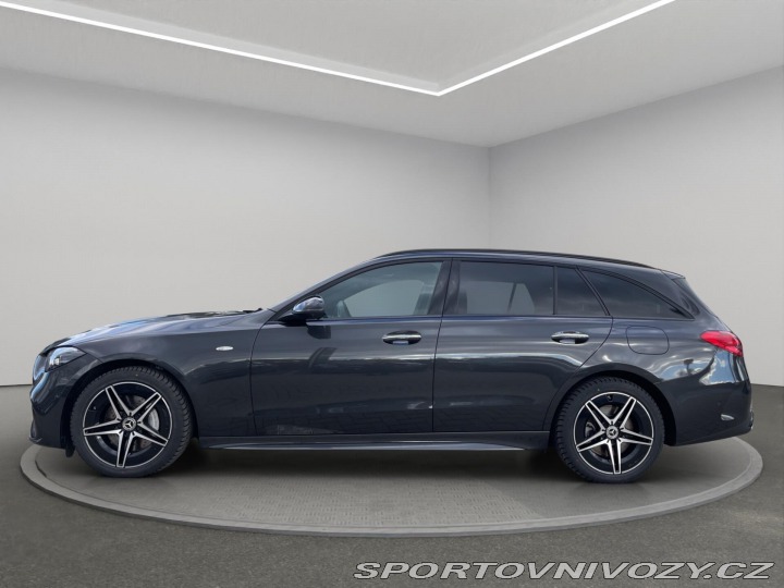 Mercedes-Benz C C 300 de 4MATIC kombi 2025