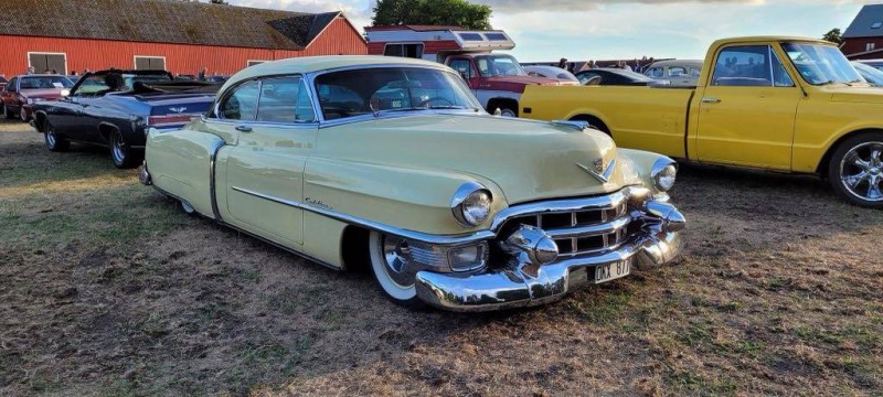 Ostatní značky Ostatní modely Cadillac Hardtop Sixty-Two Coupé de Ville