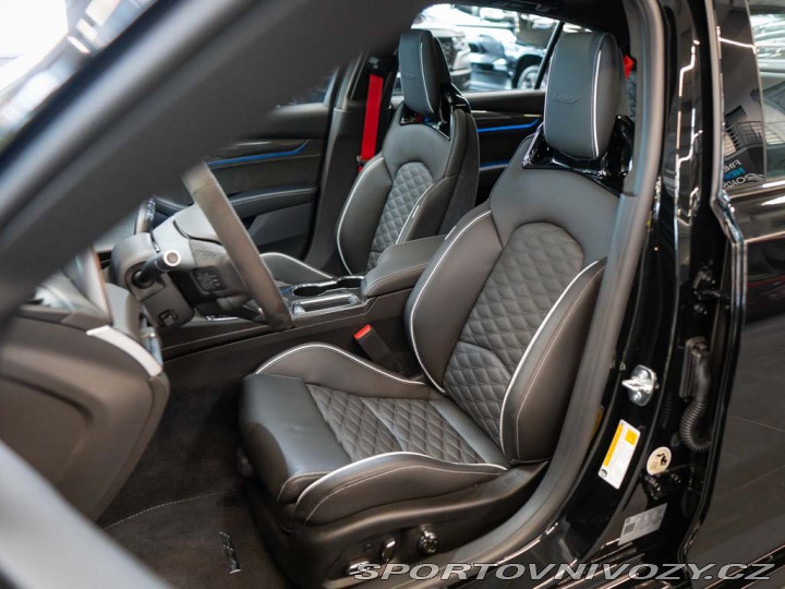 Ostatní značky Ostatní modely Cadillac CT5 6.2 Supercharged V Blackw 2026