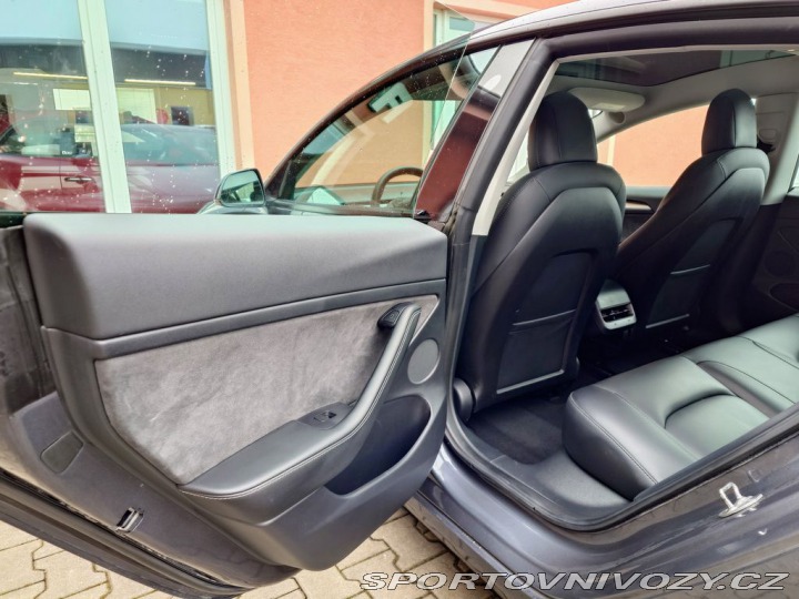 Tesla Model 3 Standard Range Plus 208 k 2022