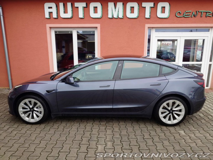 Tesla Model 3 Standard Range Plus 208 k 2022
