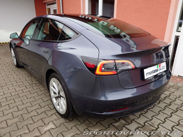 Tesla Model 3 Standard Range Plus 208 k 2022