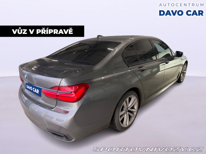 BMW 7 4,4 750i 330kW xDrive DPH 2017