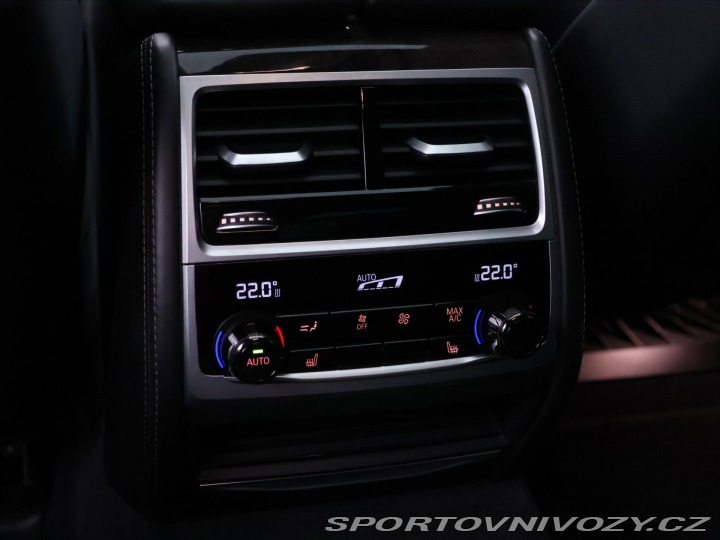 BMW 7 4,4 750i 330kW xDrive DPH 2017