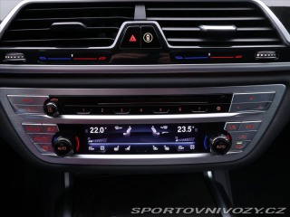 BMW 7 4,4 750i 330kW xDrive DPH 2017