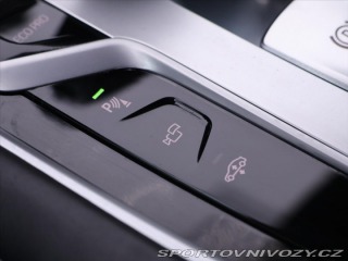 BMW 7 4,4 750i 330kW xDrive DPH 2017