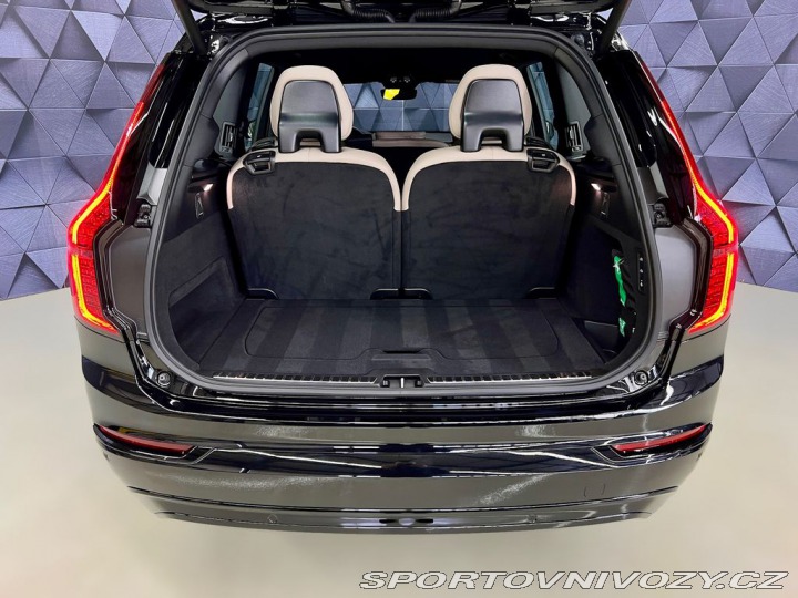 Volvo Ostatní modely XC90 T8 AWD DARK PLUS, VZDUCH, 2026