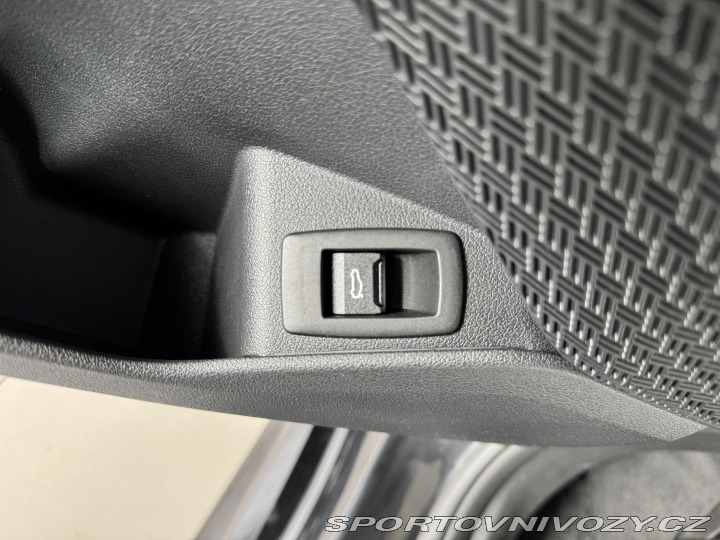 BMW X1 25e xDrive*M-SPORT*DPH*ZÁ 2025