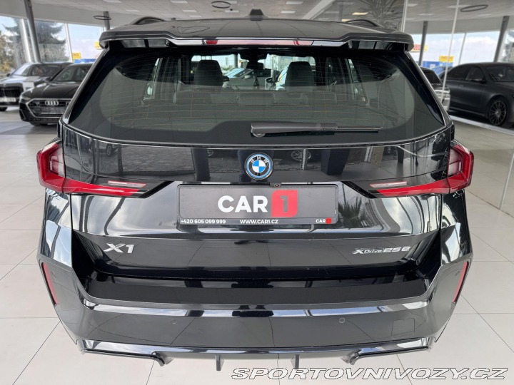 BMW X1 25e xDrive*M-SPORT*DPH*ZÁ 2025