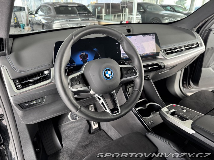 BMW X1 25e xDrive*M-SPORT*DPH*ZÁ 2025