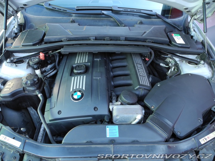 BMW 3 E 93 - 330 i 2008