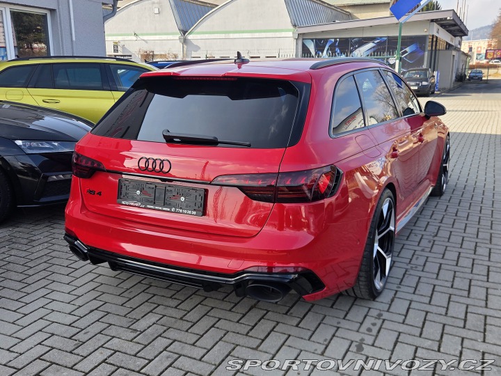 Audi RS4 COMPETITION 2024