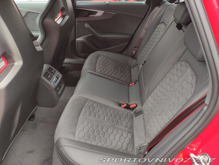 Audi RS4 COMPETITION 2024