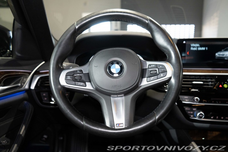 BMW 5 540i*RWD*LED*HUD*DrivingA