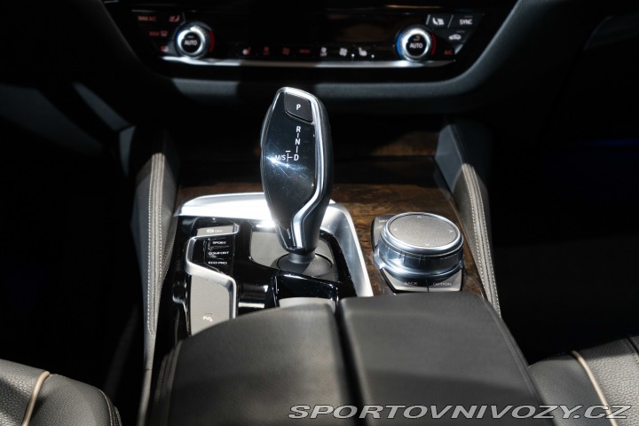 BMW 5 540i*RWD*LED*HUD*DrivingA 2017