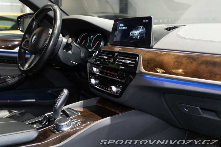 BMW 5 540i*RWD*LED*HUD*DrivingA 2017