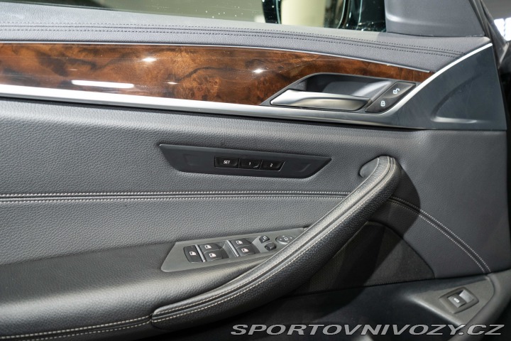 BMW 5 540i*RWD*LED*HUD*DrivingA 2017