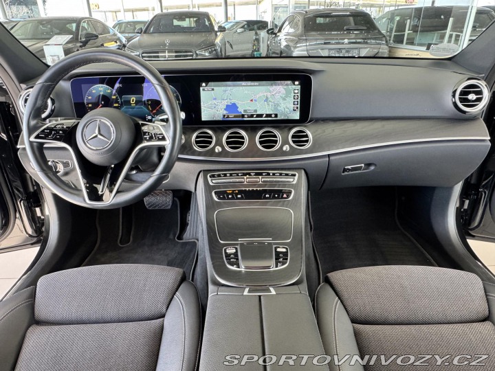 Mercedes-Benz E 300de 4Matic*Webasto*REZE 2021