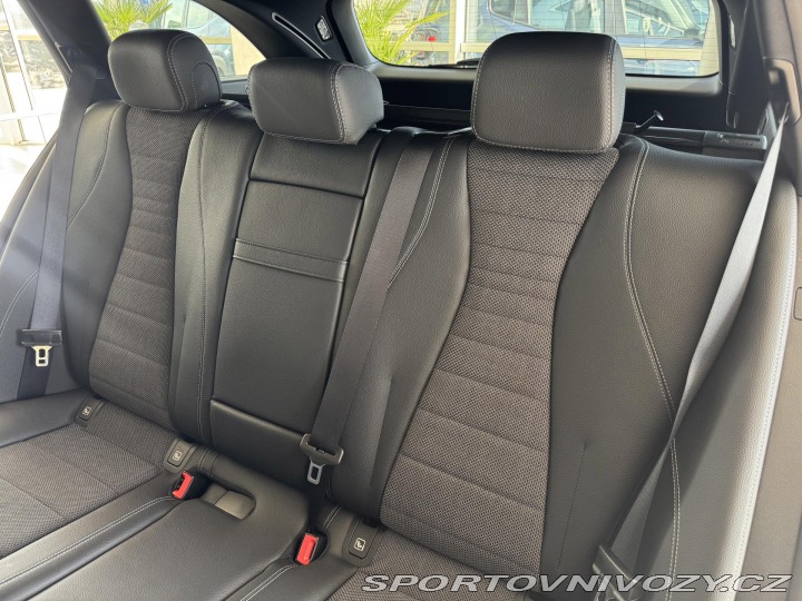 Mercedes-Benz E 300de 4Matic*Webasto*Tažn 2021