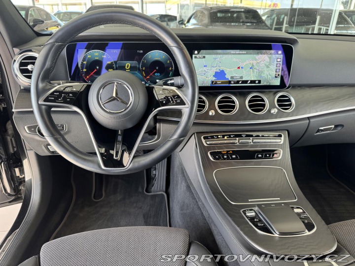 Mercedes-Benz E 300de 4Matic*Webasto*Tažn 2021