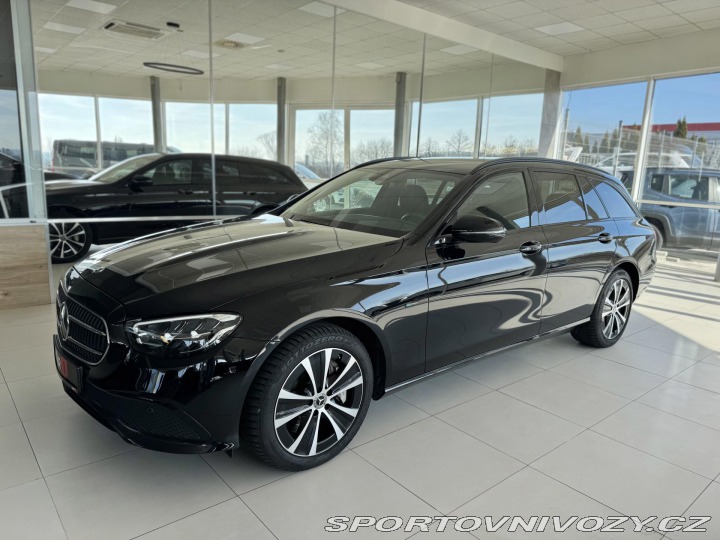 Mercedes-Benz E 300de 4Matic*Webasto*REZE 2021