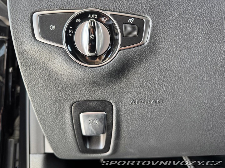 Mercedes-Benz E 300de 4Matic*Webasto*Tažn 2021