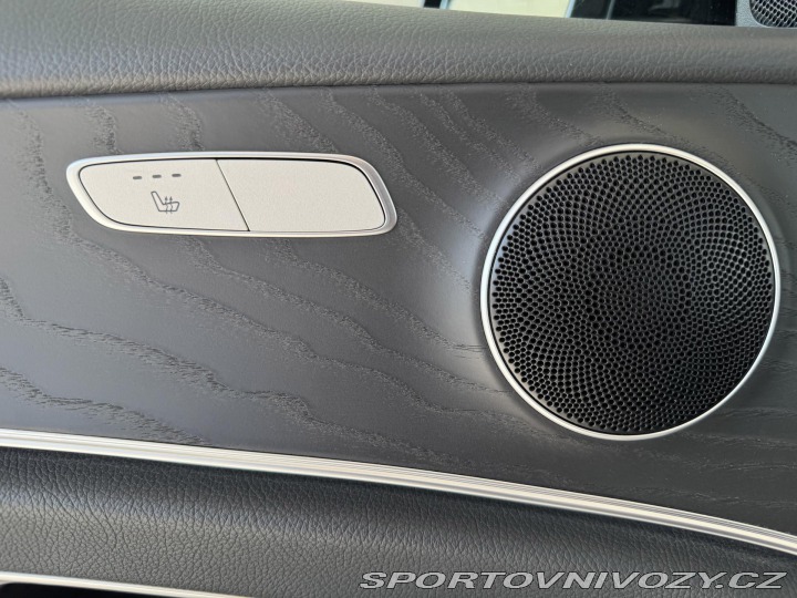 Mercedes-Benz E 300de 4Matic*Webasto*Tažn 2021