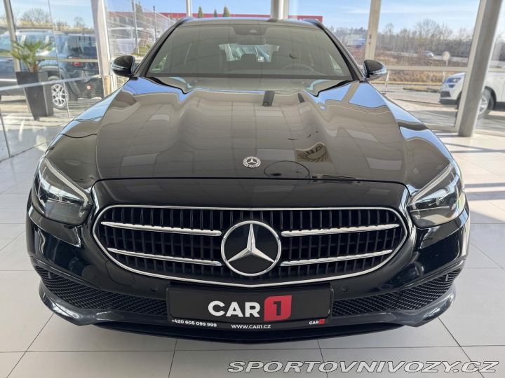 Mercedes-Benz E 300de 4Matic*Webasto*Tažn 2021