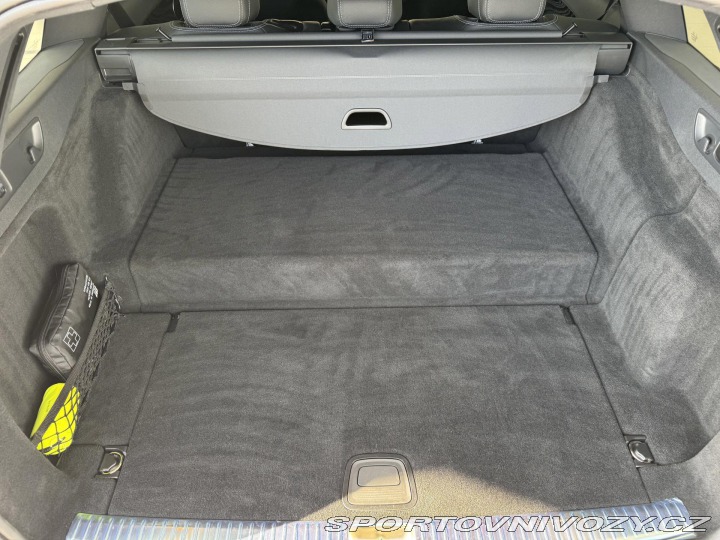 Mercedes-Benz E 300de 4Matic*Webasto*REZE 2021