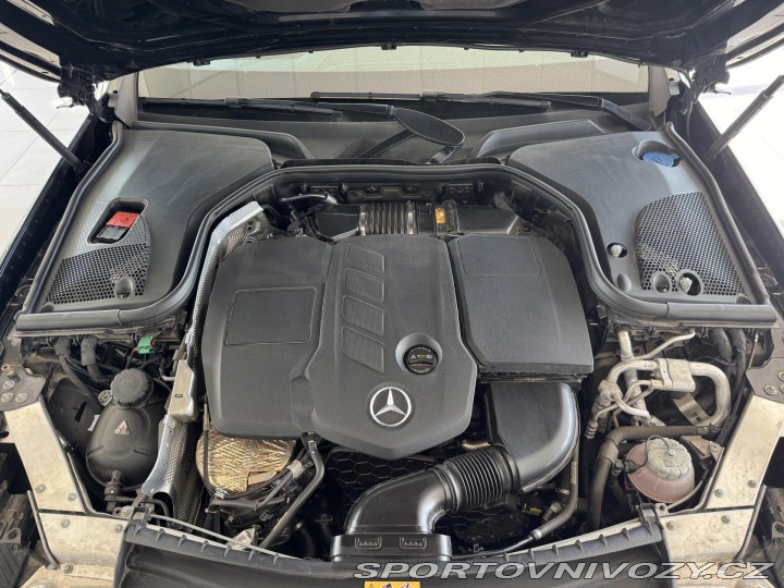 Mercedes-Benz E 300de 4Matic*Webasto*Tažn 2021