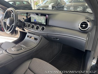 Mercedes-Benz E 300de 4Matic*Webasto*Tažn 2021