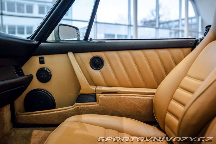 Porsche Carrera GT Carrera 2 1990