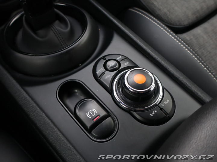 Mini Clubman Cooper D 2021