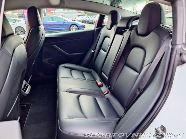 Tesla Model 3 Standard Range Plus REZER 2021