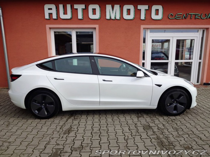 Tesla Model 3 Standard Range Plus REZER 2021