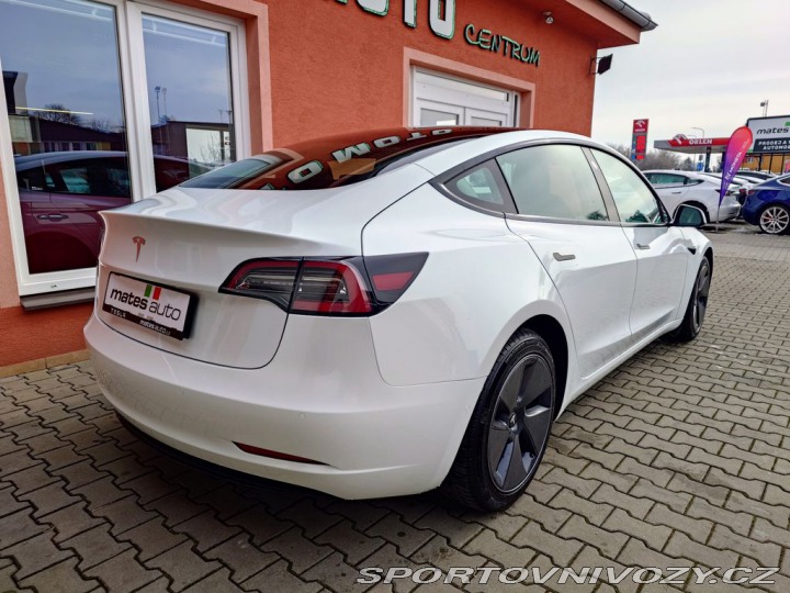 Tesla Model 3 Standard Range Plus REZER 2021