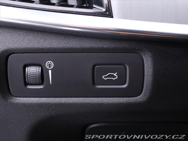 Volvo S90 2,0 T5 187kW Drive-E Mome 2016