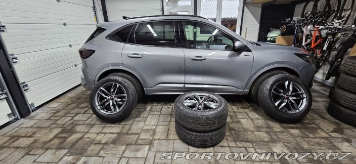 Ford Ostatní modely Kuga ST Line 137kW,naj. 21.800 2024