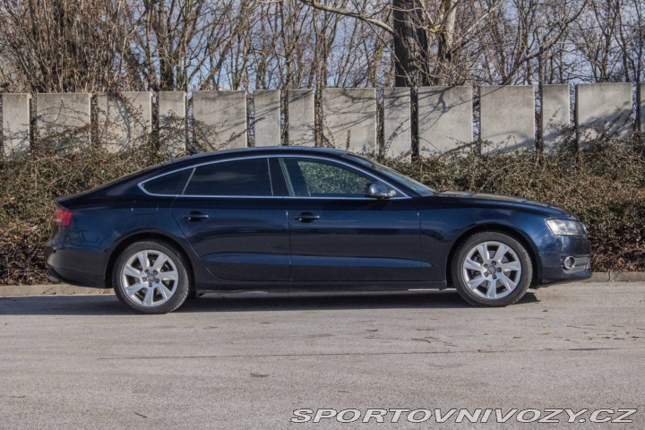 Audi A5 2.0 TSI AT8 / AJ NA SPLÁ 2012