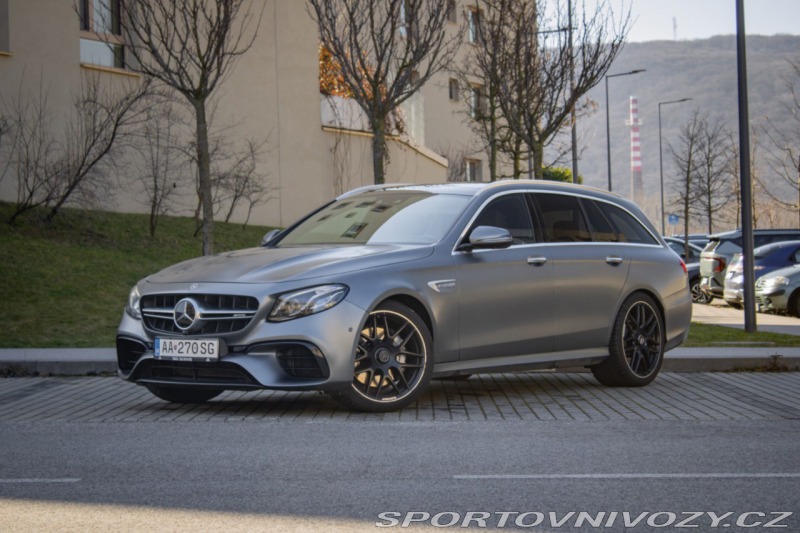 Mercedes-Benz E Kombi  Mercedes-AMG  63 4