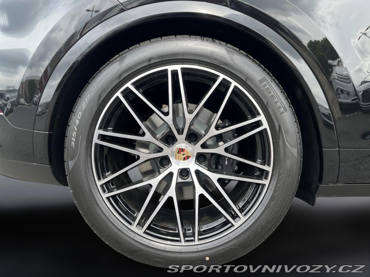 Porsche Cayenne E-Hybrid Coupe 2025