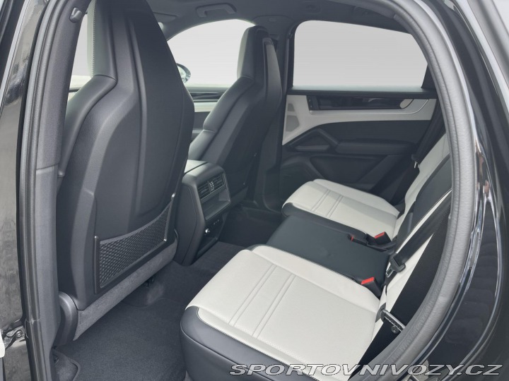 Porsche Cayenne E-Hybrid Coupe 2025