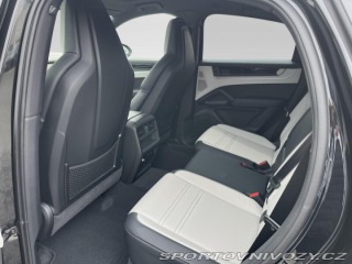 Porsche Cayenne E-Hybrid Coupe 2025