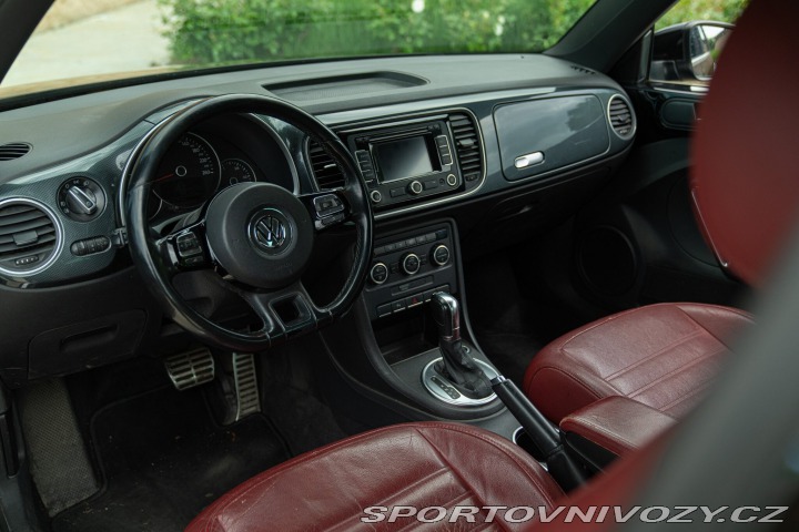 Volkswagen New Beetle 2.0 TSI DSG Sport 2012