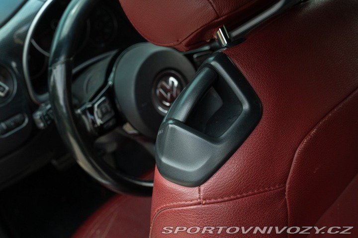 Volkswagen New Beetle 2.0 TSI DSG Sport 2012