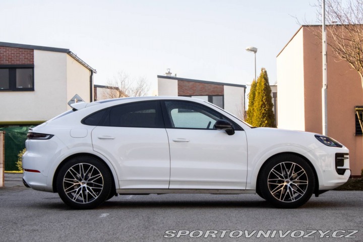 Porsche Cayenne Coupé Black Edition 3.0 2025