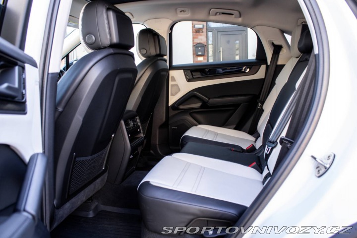 Porsche Cayenne Coupé Black Edition 3.0 2025