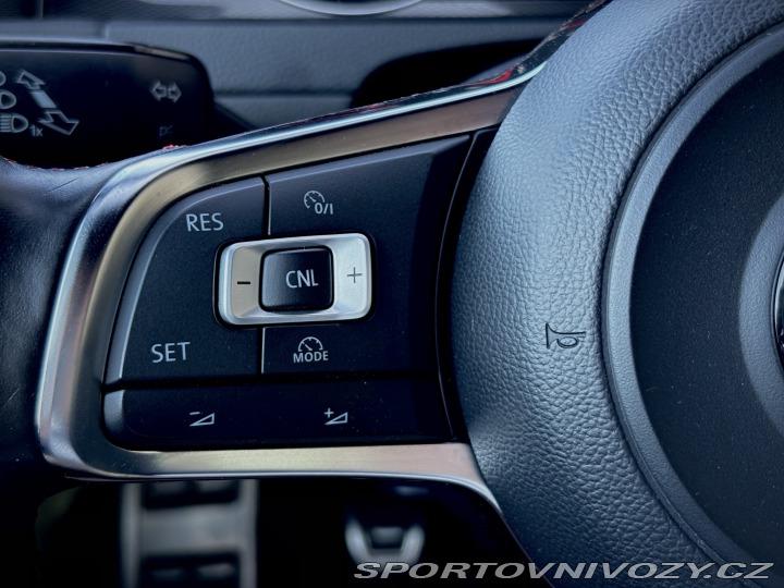 Volkswagen Golf GTI 2.0 TSI 162kW Manuál 2014