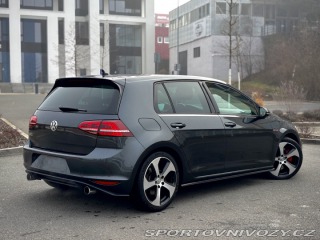 Volkswagen Golf GTI 2.0 TSI 162kW Manuál 2014
