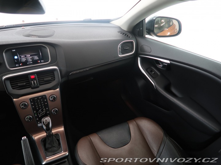 Volvo V40 Cross Country  2.5 T5 AWD 2014